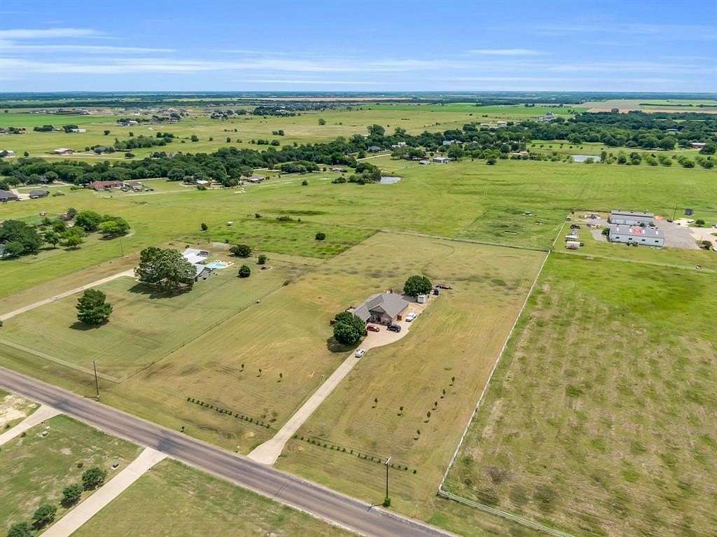 4.06 Acres of Residential Land with Home for Sale in Waxahachie, Texas