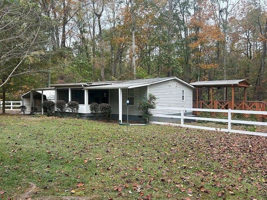 2.9 Acres of Residential Land with Home for Sale in Whitesburg, Georgia