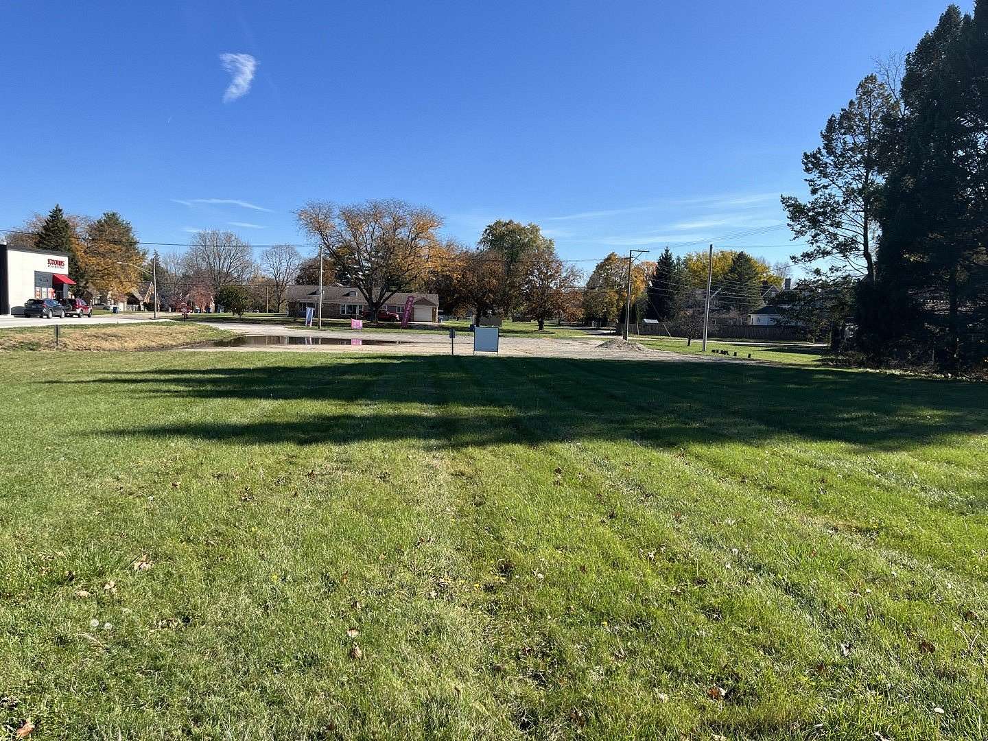 0.9 Acres of Commercial Land for Sale in Mendota, Illinois