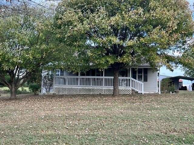 3.16 Acres of Residential Land with Home for Sale in Glasgow, Kentucky