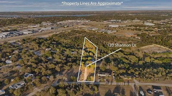 1.5 Acres of Residential Land for Sale in Hudson Oaks, Texas