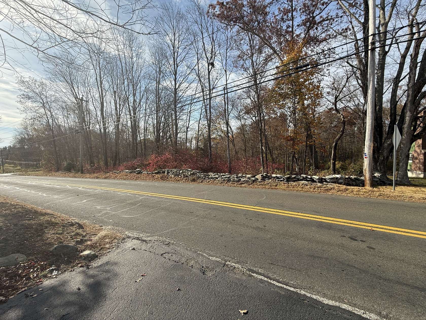 0.92 Acres of Residential Land for Sale in Killingly Town, Connecticut