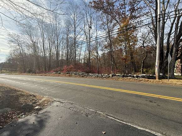 0.92 Acres of Residential Land for Sale in Killingly Town, Connecticut