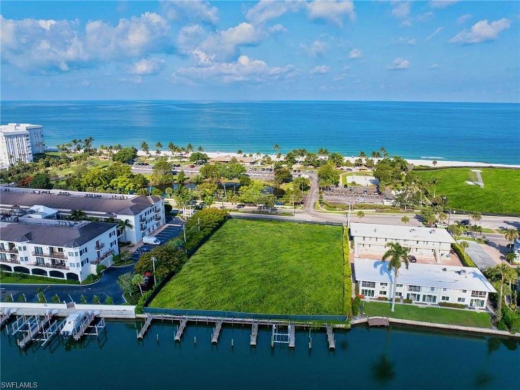 0.92 Acres of Residential Land for Sale in Naples, Florida