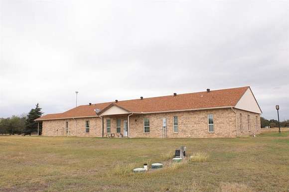 7 Acres of Residential Land with Home for Sale in Quinlan, Texas