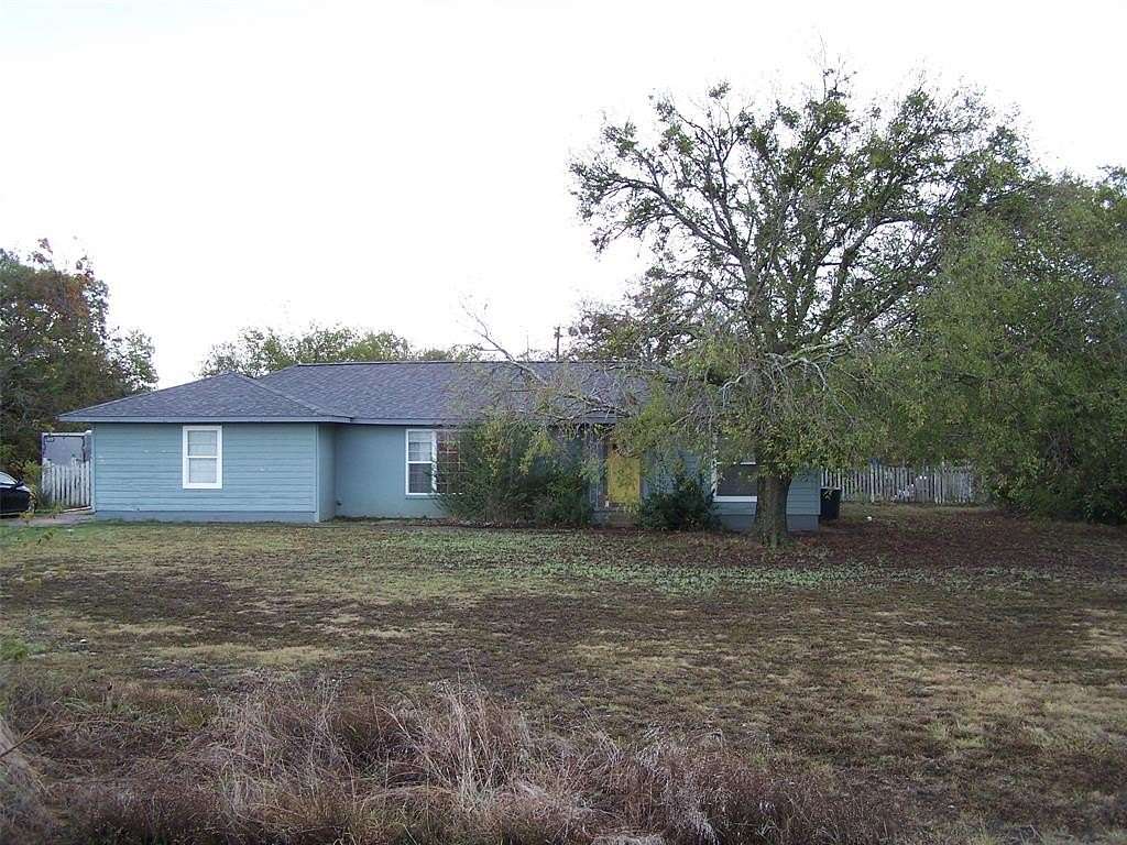 2.93 Acres of Residential Land with Home for Lease in Anna, Texas