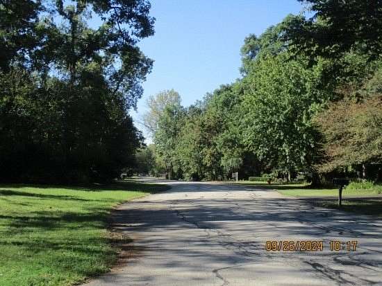 0.73 Acres of Residential Land for Sale in Shorewood, Illinois