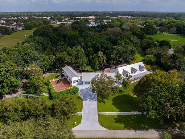 2.53 Acres of Residential Land with Home for Sale in Southwest Ranches, Florida