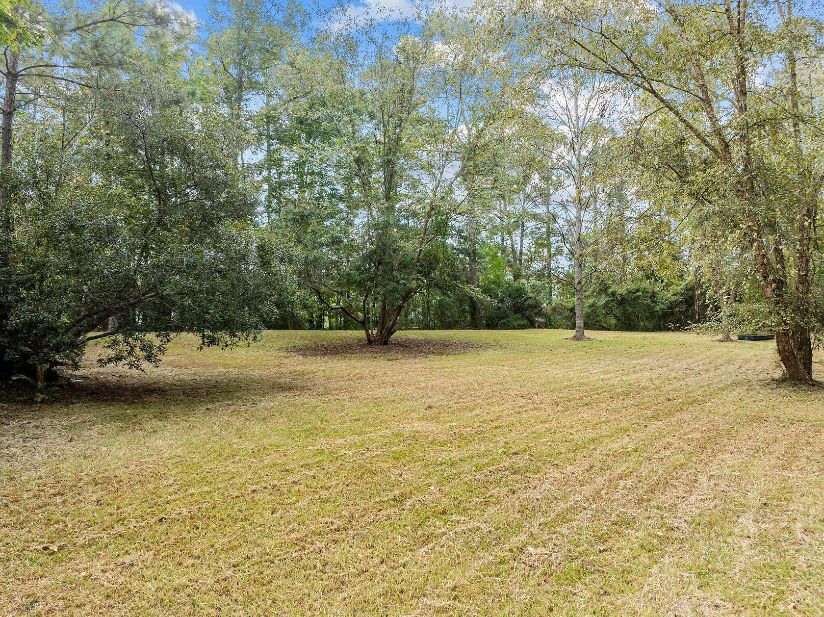 2.5 Acres of Residential Land for Sale in Mount Pleasant, South Carolina