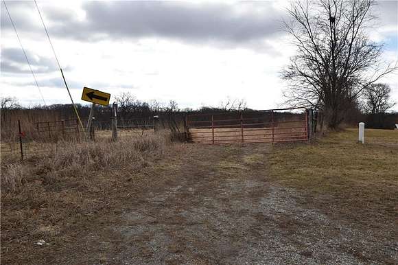 187 Acres of Agricultural Land for Sale in Plattsburg, Missouri