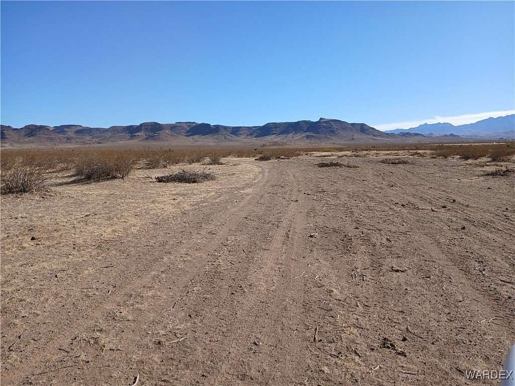 5 Acres of Agricultural Land for Sale in Golden Valley, Arizona