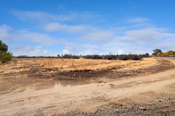 21.7 Acres of Agricultural Land with Home for Sale in Fresno, California