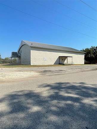 5 Acres of Commercial Land for Sale in Fairfield, Texas