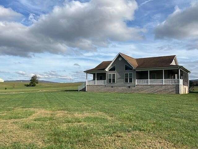 5.87 Acres of Residential Land with Home for Sale in Dunlap, Tennessee