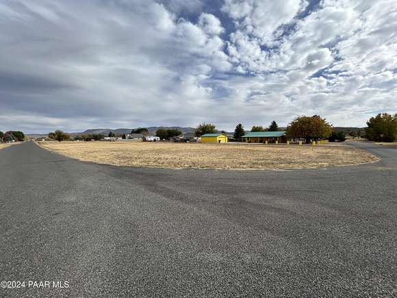 0.44 Acres of Residential Land for Sale in Peeples Valley, Arizona