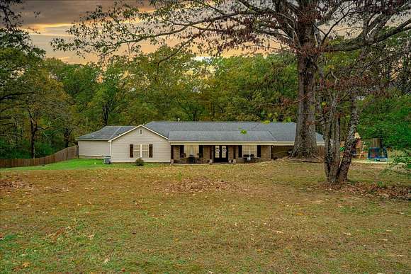 2.26 Acres of Residential Land with Home for Sale in Oakland, Tennessee