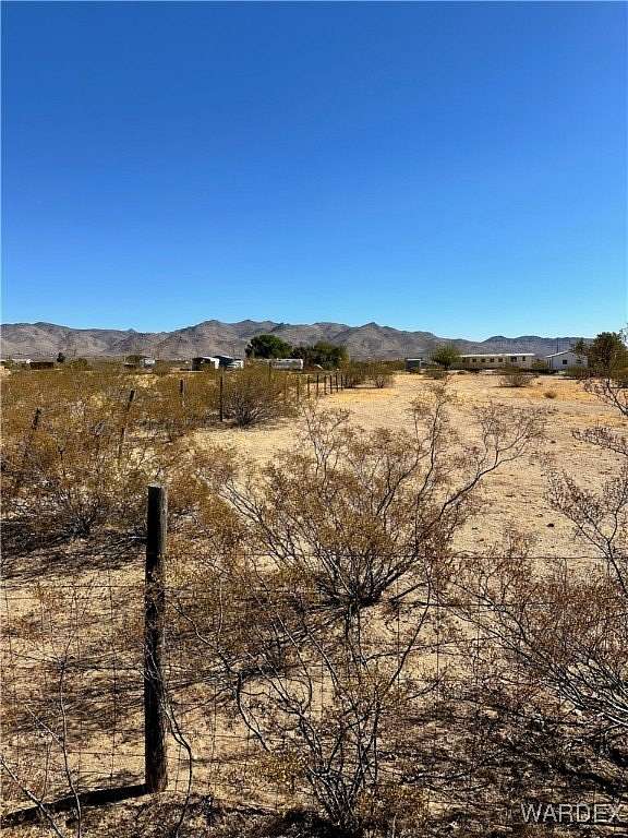 1.171 Acres of Residential Land for Sale in Golden Valley, Arizona