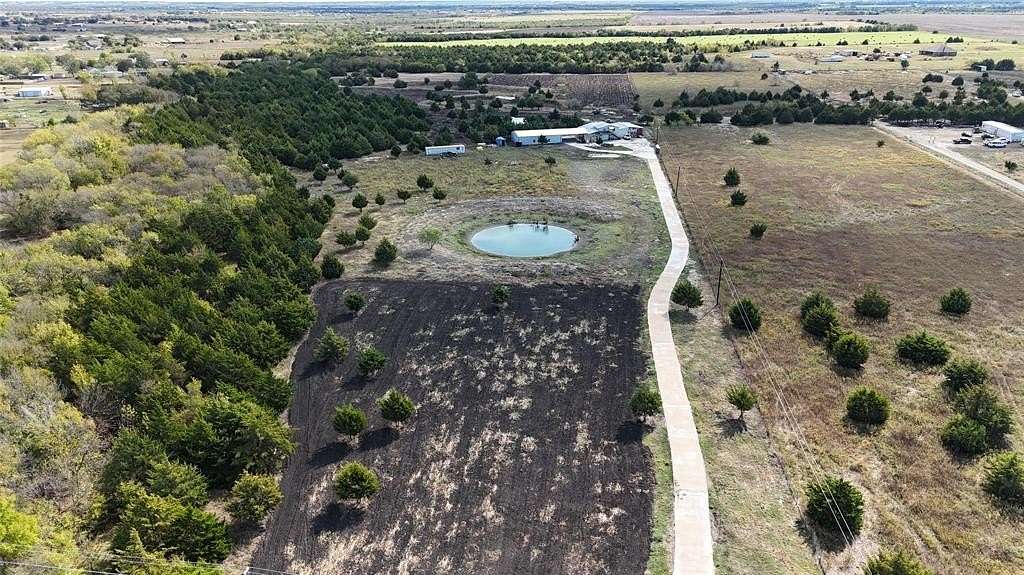 24.01 Acres of Land with Home for Sale in Palmer, Texas