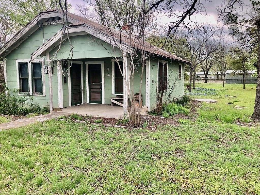 0.32 Acres of Commercial Land for Sale in Fredericksburg, Texas