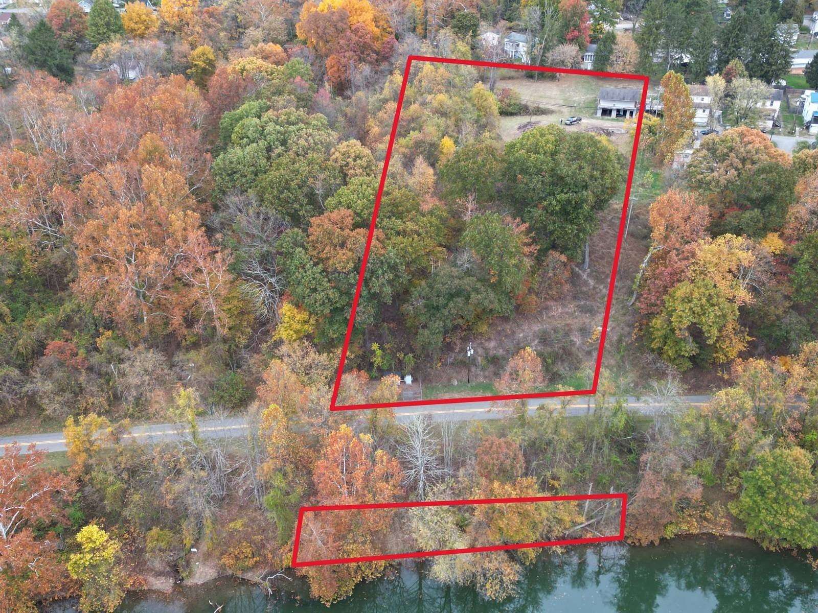 3.52 Acres of Improved Residential Land for Auction in Fairmont, West Virginia