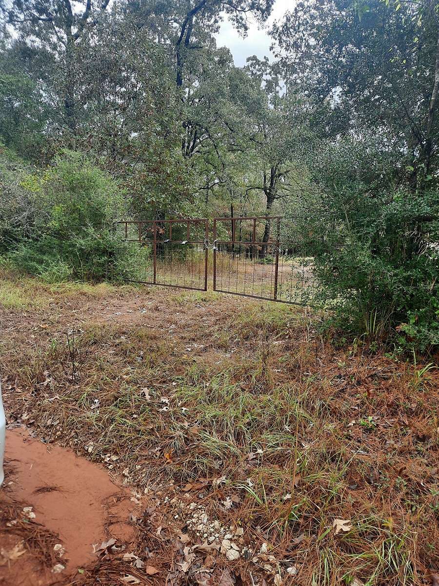 17.3 Acres of Land for Sale in Crockett, Texas