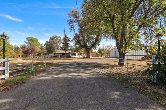 3.28 Acres of Residential Land with Home for Sale in Cottonwood, California