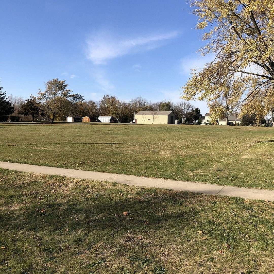 0.94 Acres of Residential Land for Sale in Minonk, Illinois