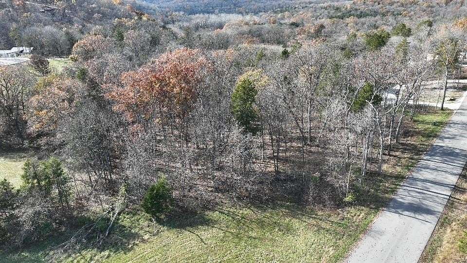 1.41 Acres of Residential Land for Sale in Innsbrook, Missouri