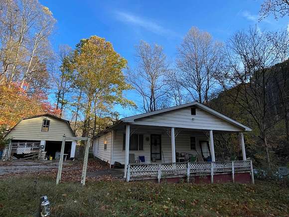 5 Acres of Residential Land with Home for Auction in Chapmanville, West Virginia