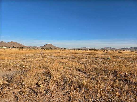 20 Acres of Land for Sale in Apple Valley, California