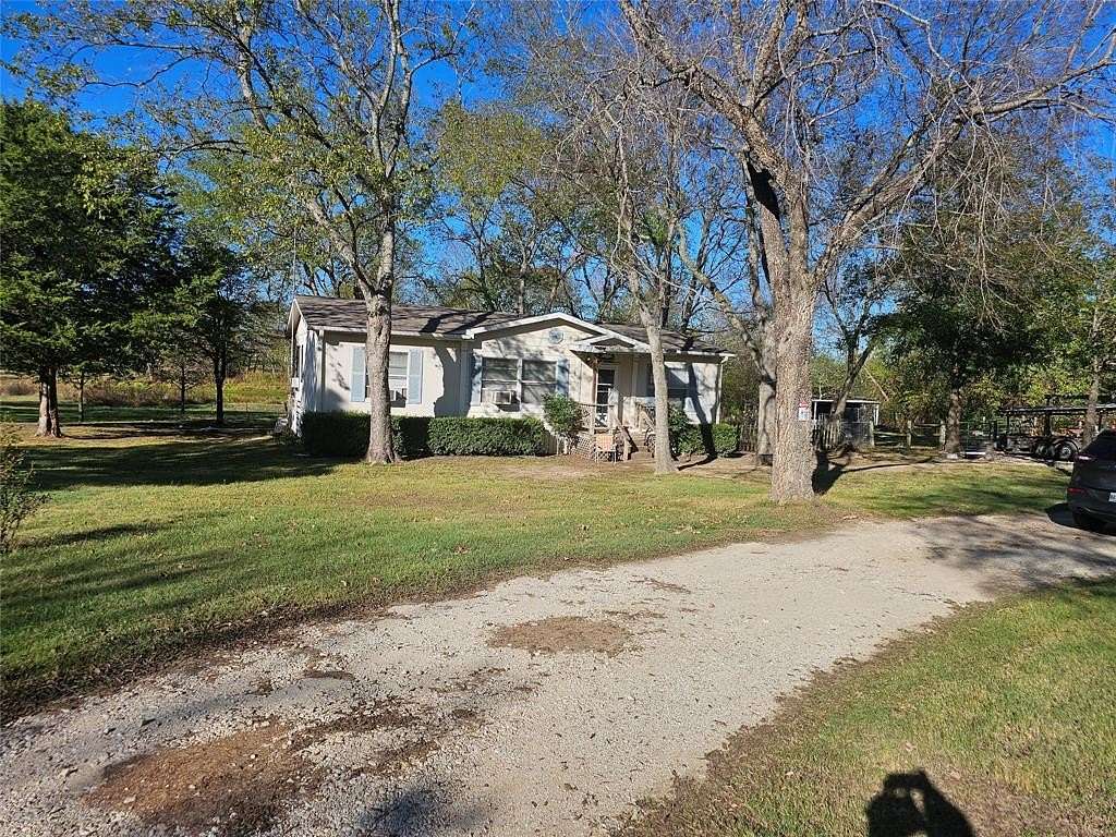 3.002 Acres of Residential Land with Home for Sale in Quinlan, Texas