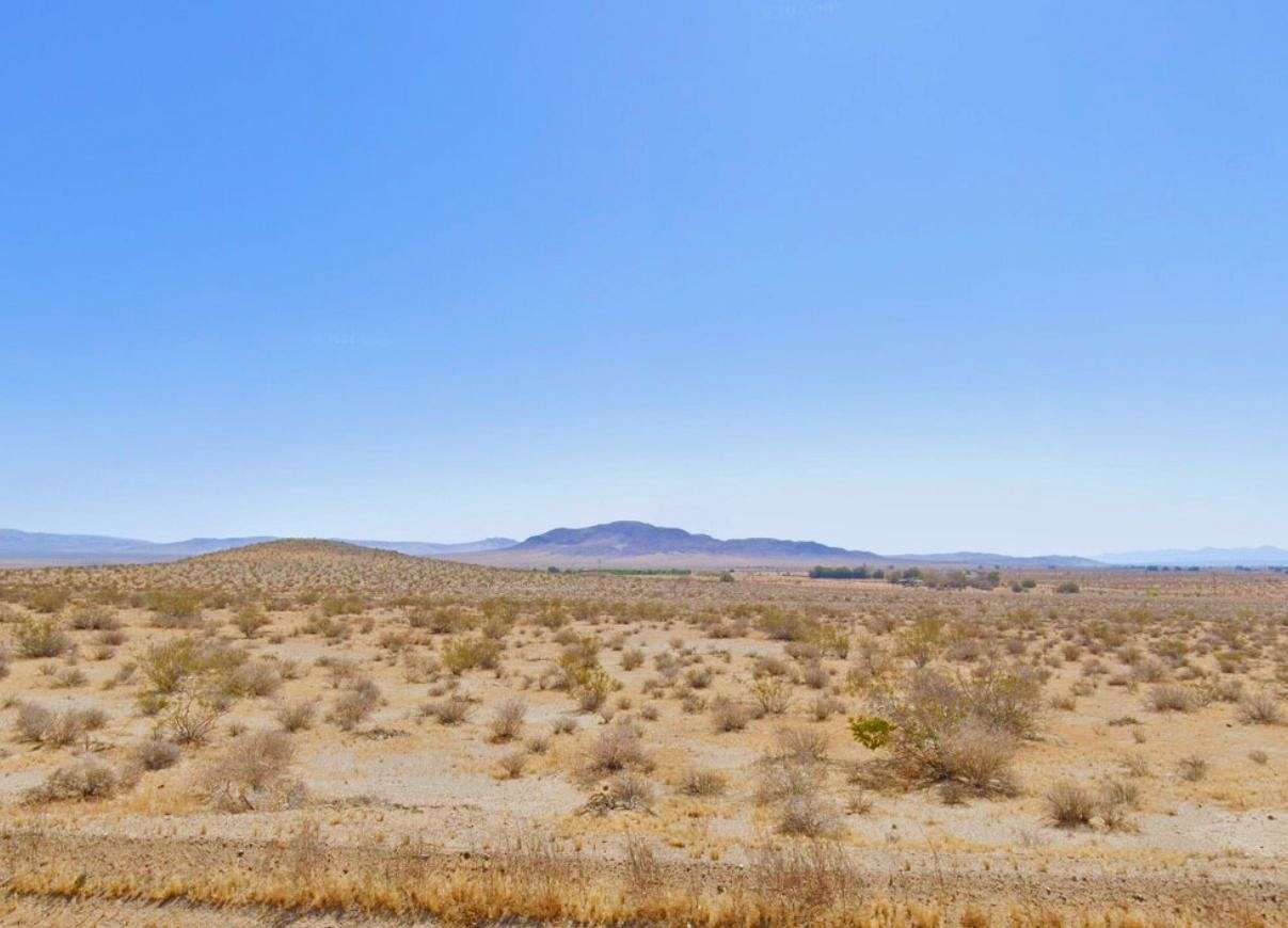 10 Acres of Residential Land for Sale in Hinkley, California