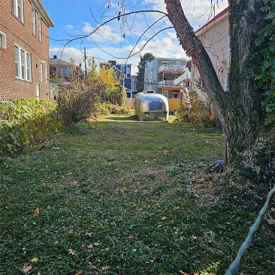 0.07 Acres of Residential Land for Sale in Pittsburgh, Pennsylvania