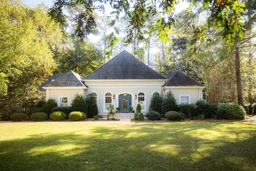 2.26 Acres of Residential Land with Home for Sale in Thomasville, Georgia