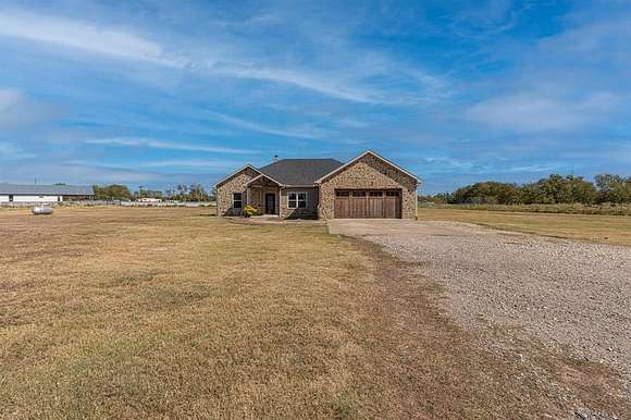 2 Acres of Residential Land with Home for Sale in Wills Point, Texas