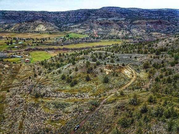 37.15 Acres of Recreational Land & Farm for Sale in Monument, Oregon