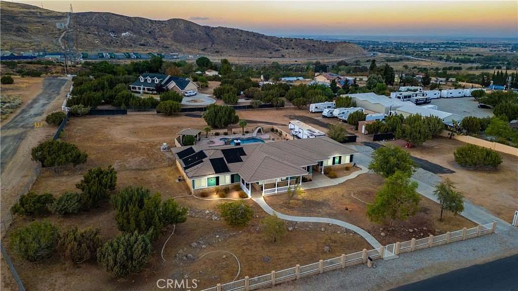 2.444 Acres of Residential Land with Home for Sale in Palmdale, California