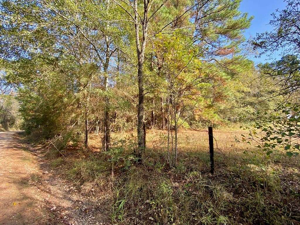 1 Acre of Residential Land for Sale in Crockett, Texas