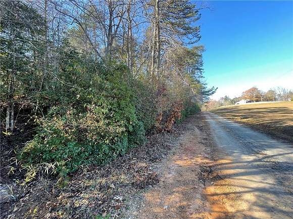 1 Acre of Residential Land for Sale in Mountain Rest, South Carolina