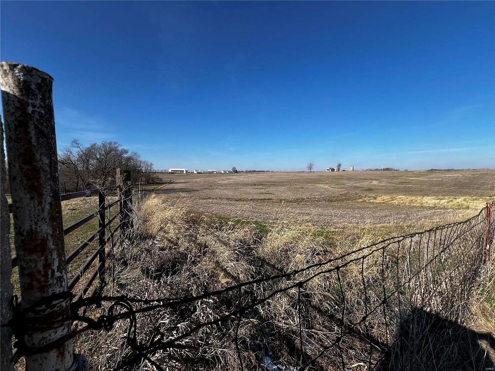 24 Acres of Agricultural Land for Sale in Hannibal, Missouri