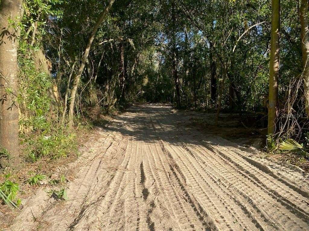 0.93 Acres of Residential Land for Sale in Lake City, Florida