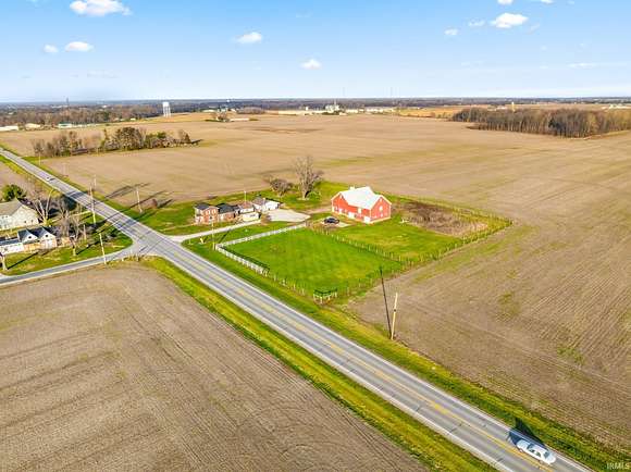 3.251 Acres of Residential Land with Home for Sale in North Manchester, Indiana