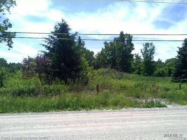 5 Acres of Residential Land for Sale in Fort Gratiot, Michigan