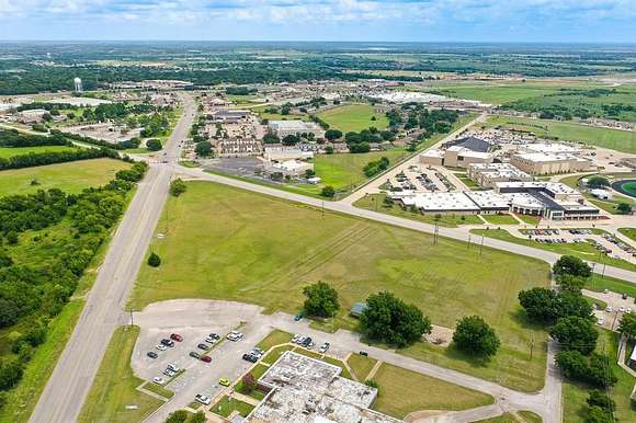 3 Acres of Commercial Land for Sale in Kaufman, Texas