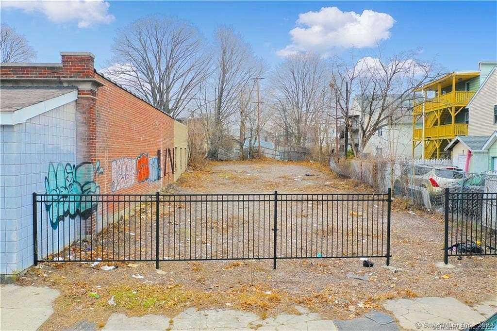 0.11 Acres of Residential Land for Sale in Bridgeport, Connecticut