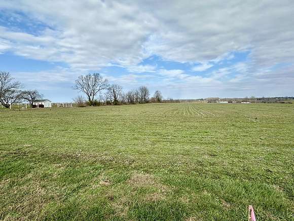 2.5 Acres of Residential Land for Sale in Lancaster, Kentucky