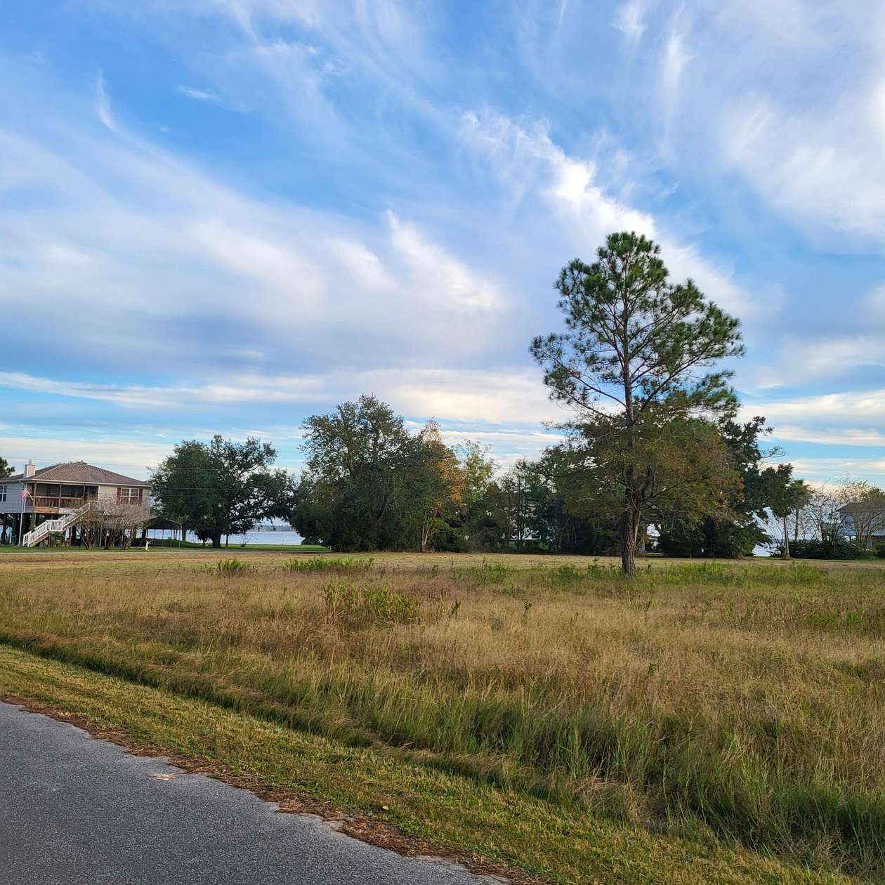 0.9 Acres of Residential Land for Sale in Milton, Florida