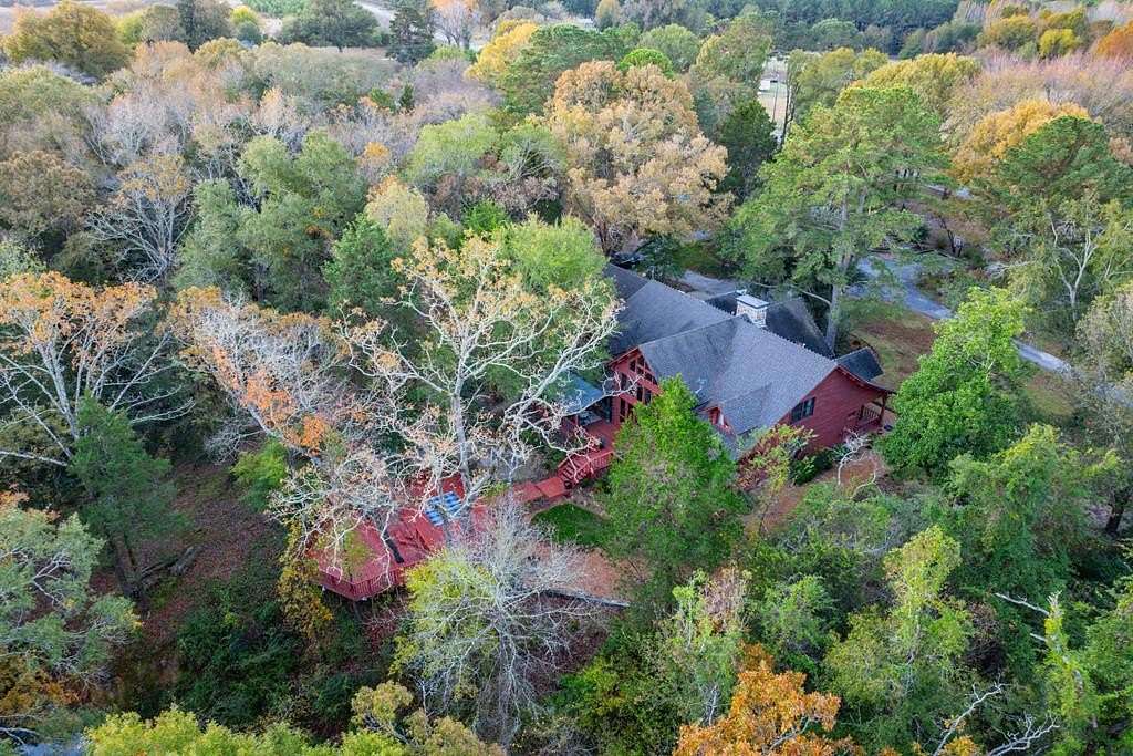 90 Acres of Recreational Land with Home for Sale in Athens, Texas