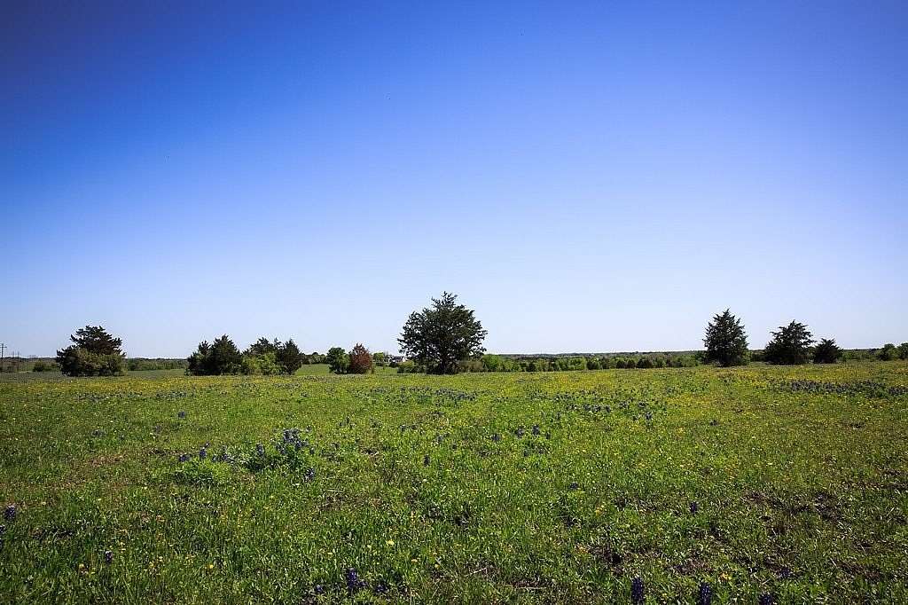 10 Acres of Land for Sale in Chappell Hill, Texas