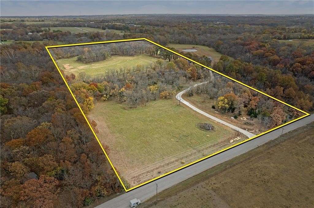 20 Acres of Land for Sale in Peculiar, Missouri